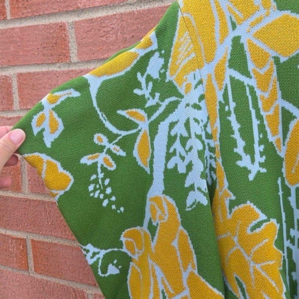 Green Foliage Sketch Knit Cardigan - Picture 5 of 7